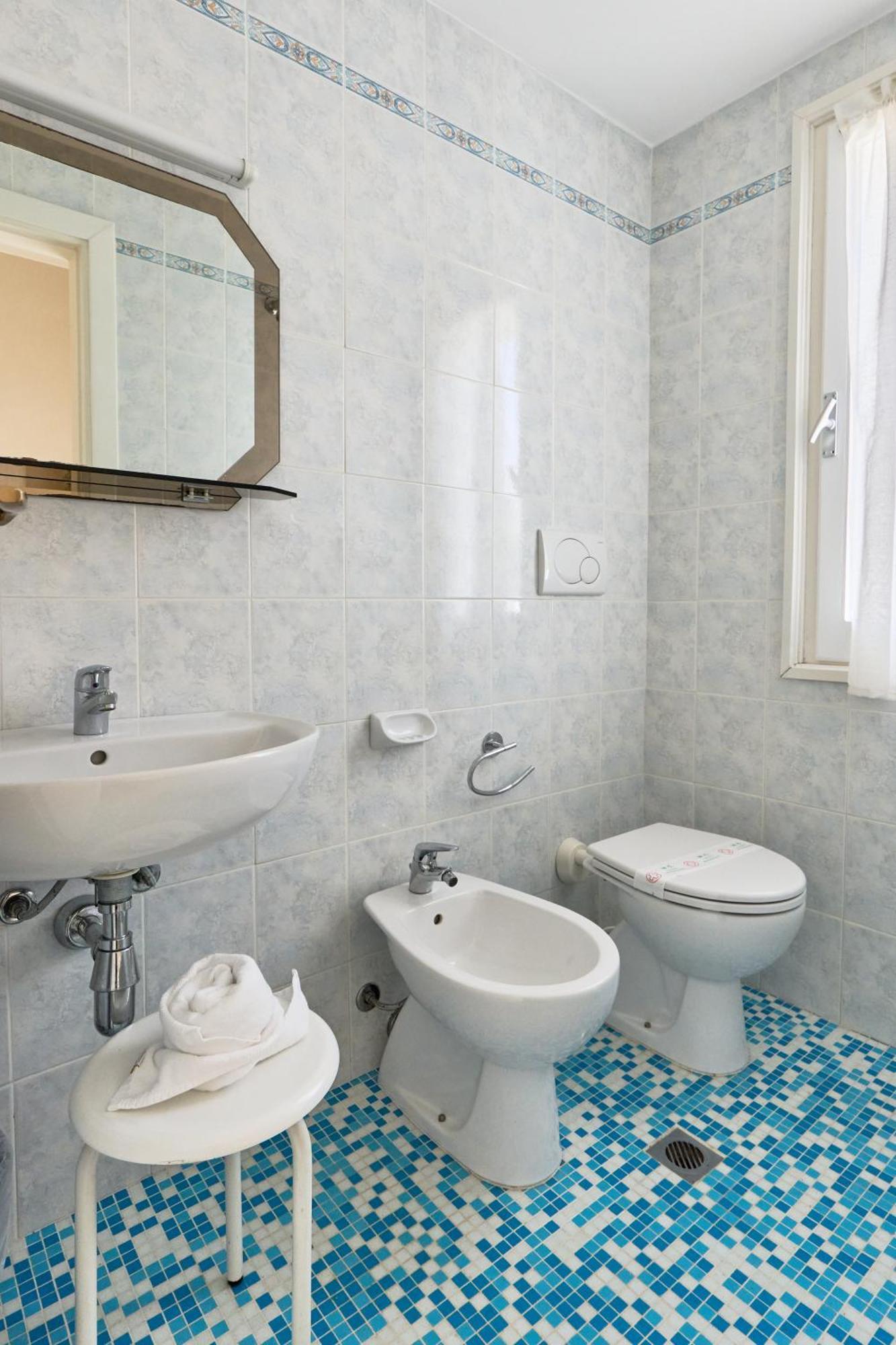 Hotel Bruna B&B ミラノ・マリッティマ エクステリア 写真