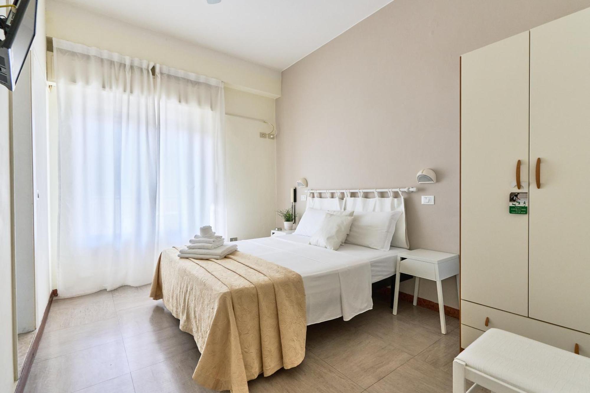 Hotel Bruna B&B ミラノ・マリッティマ エクステリア 写真