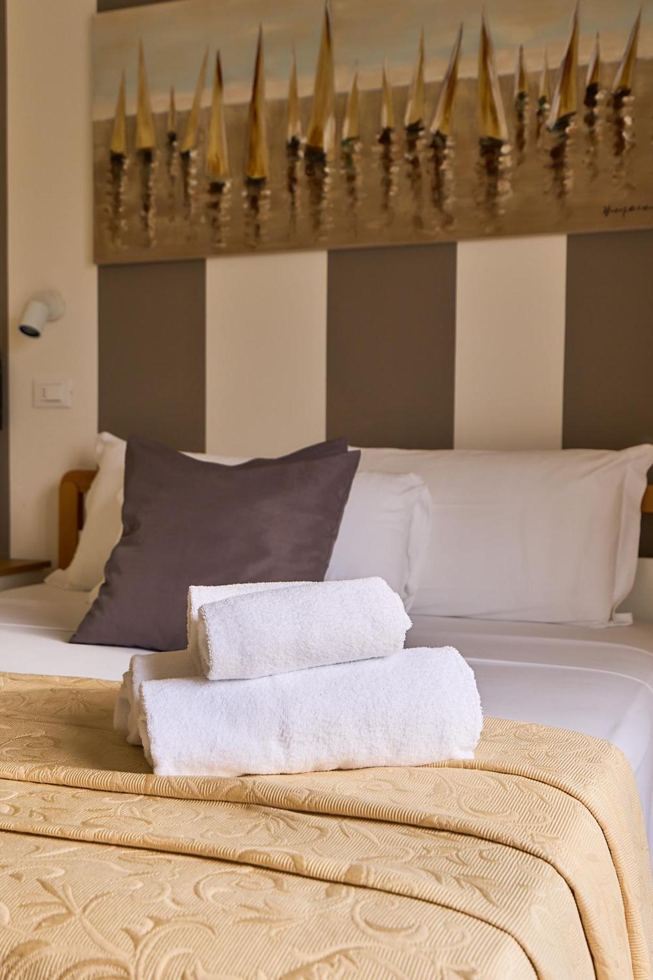 Hotel Bruna B&B ミラノ・マリッティマ エクステリア 写真