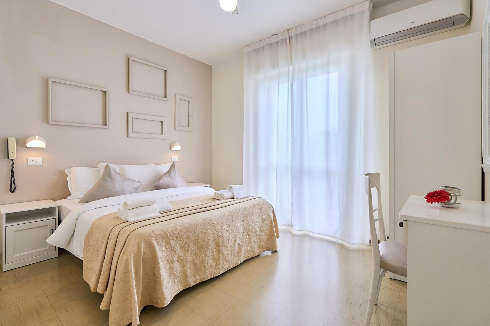 Hotel Bruna B&B ミラノ・マリッティマ エクステリア 写真