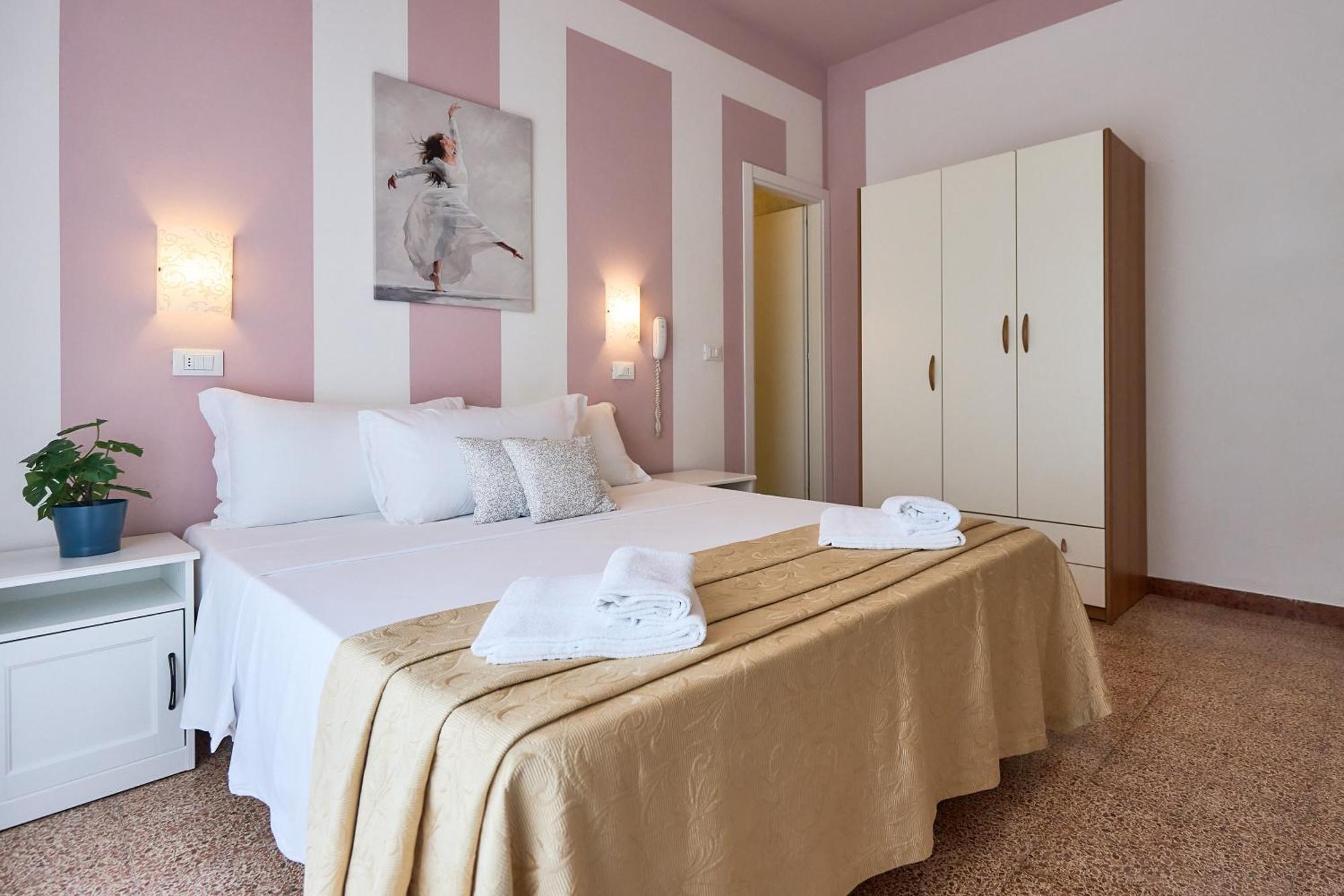 Hotel Bruna B&B ミラノ・マリッティマ エクステリア 写真
