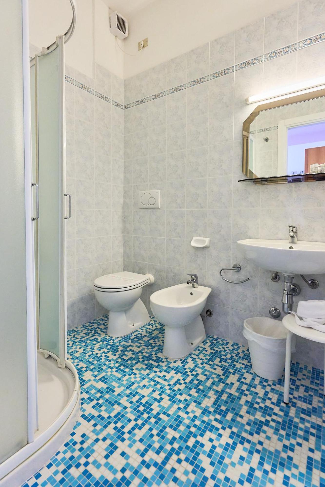 Hotel Bruna B&B ミラノ・マリッティマ エクステリア 写真