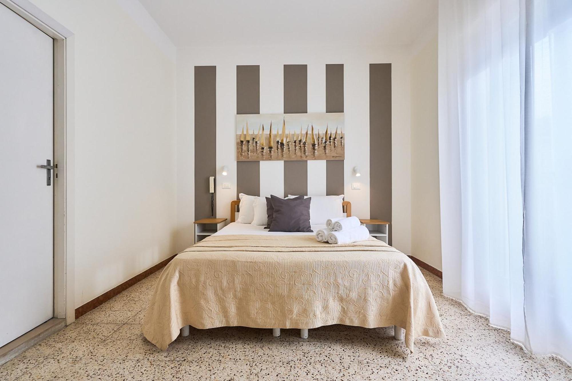 Hotel Bruna B&B ミラノ・マリッティマ エクステリア 写真