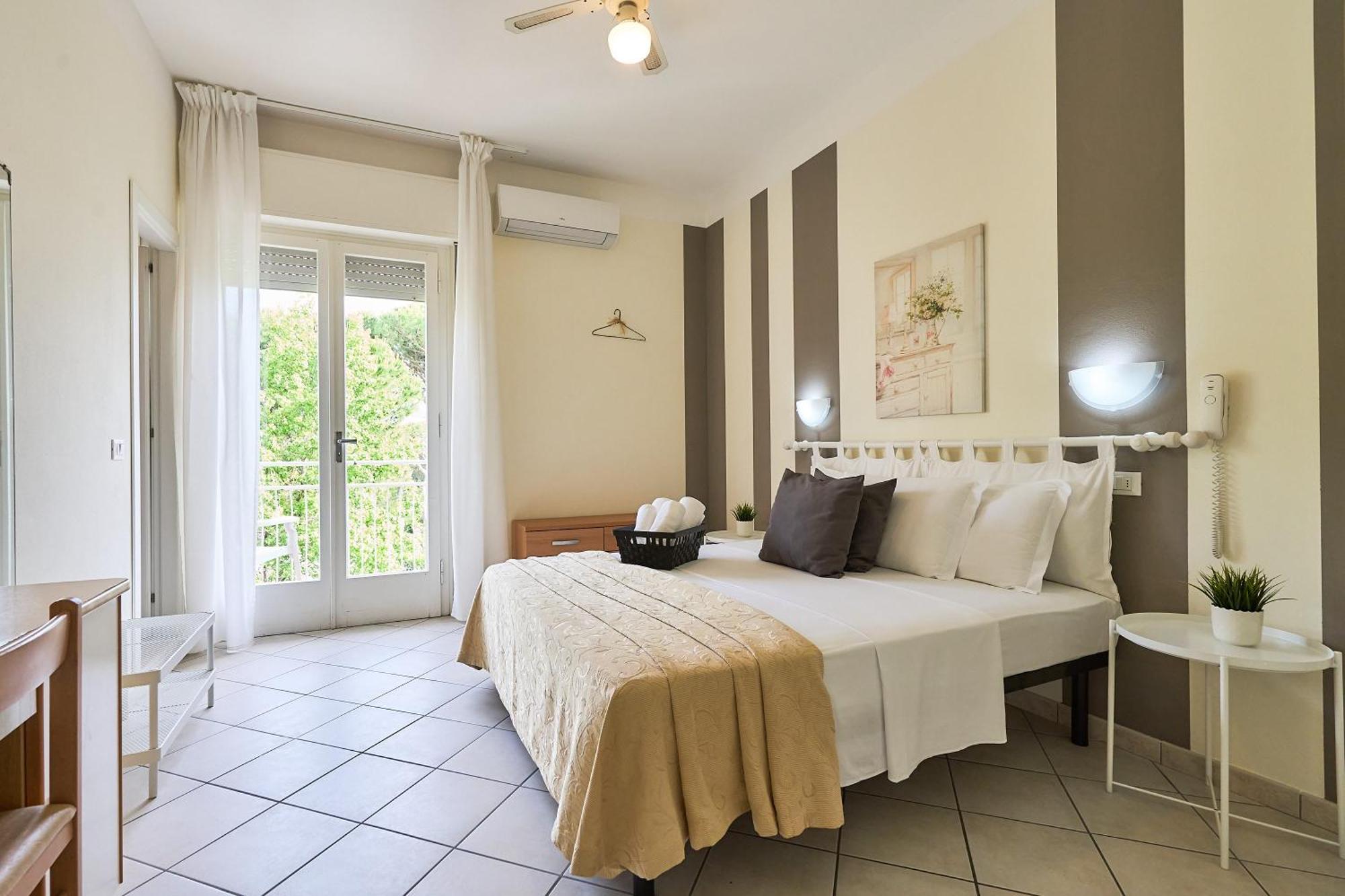 Hotel Bruna B&B ミラノ・マリッティマ エクステリア 写真