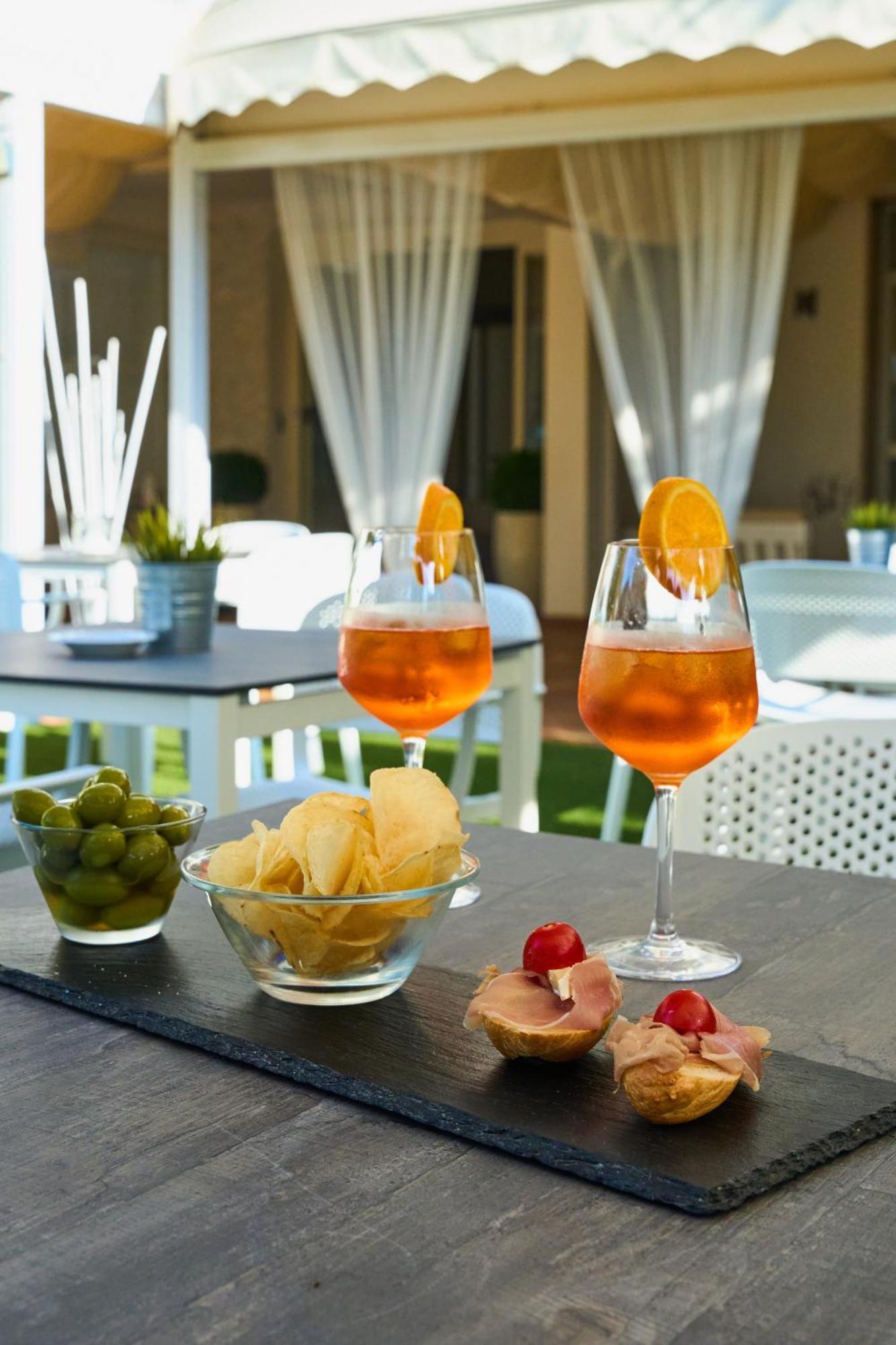 Hotel Bruna B&B ミラノ・マリッティマ エクステリア 写真